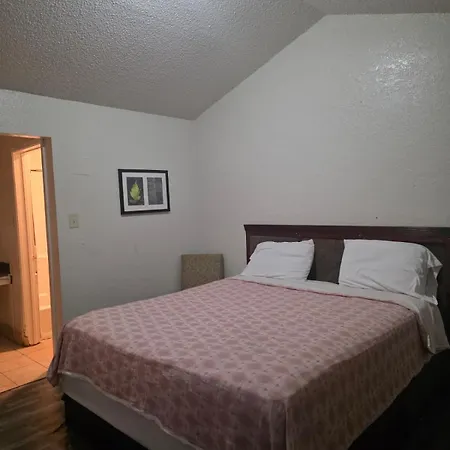 Abram Inn Arlington-2