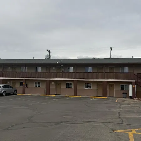 Encore Motel-3