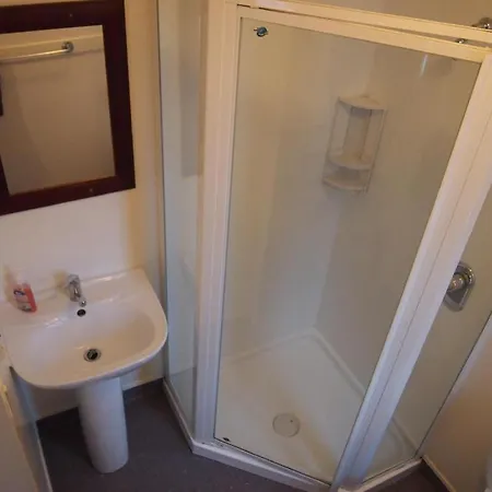 Kiwi'S Nest Budget Accommodation & Backpackers-3