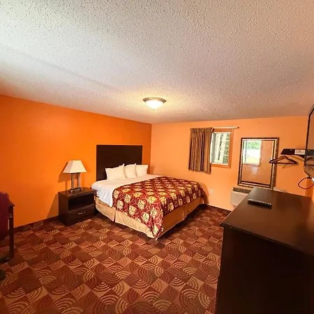 Blue Sky Inn Glens Falls-Saratoga-Lake George-3