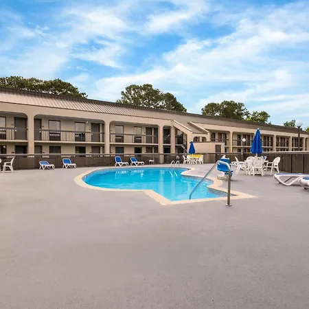 Days Inn By Wyndham Norfolk Airport-3