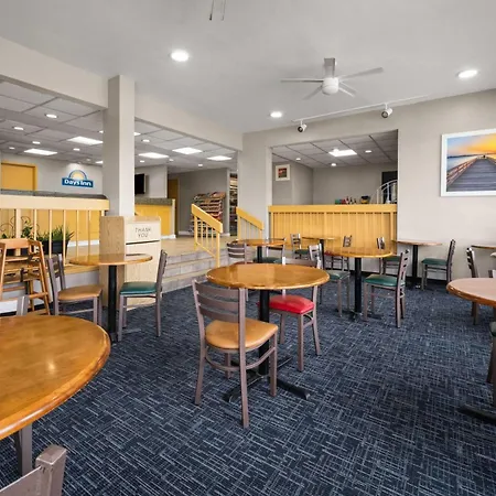 Days Inn By Wyndham Norfolk Airport-2