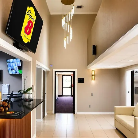 Super 8 By Wyndham Champaign-2