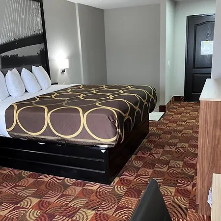 Super 8 By Wyndham Lake Of The Ozarks-2