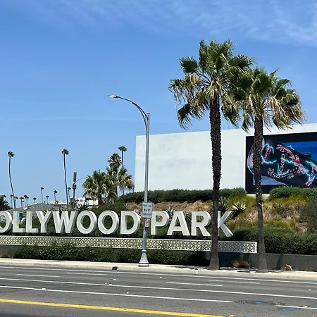 Cloud 9 Inn Lax-2