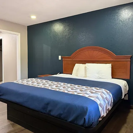 Rodeway Inn & Suites-2