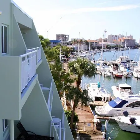 Chart House Suites And Marina-3