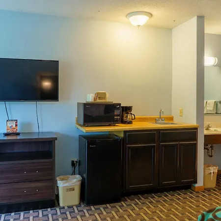 Budget Host Inn Fridley-3