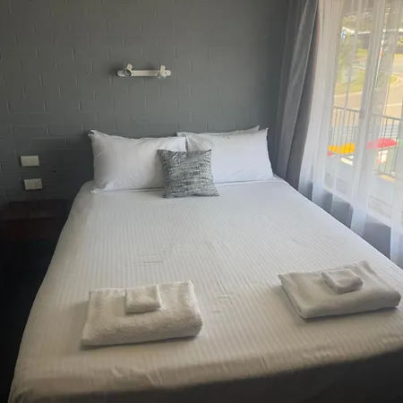 Coastal Comfort Motel-2