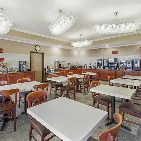 Best Western Plus Butterfield Inn-3