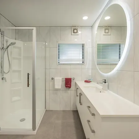 Aubyn Court Spa Motel-3