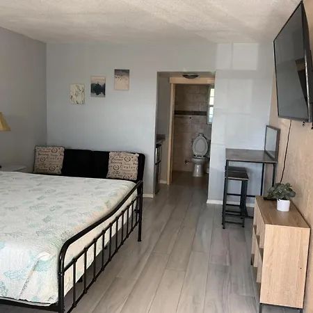 Studio 1 Motel - Daytona Beach-3