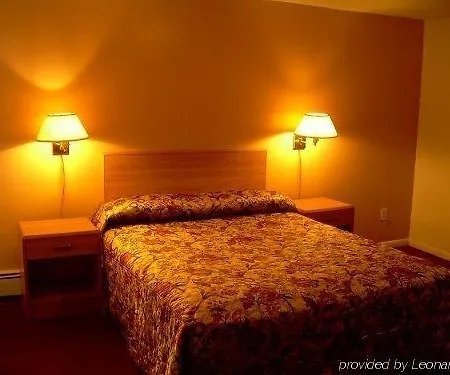 Pelican Motel Niagara Falls-3