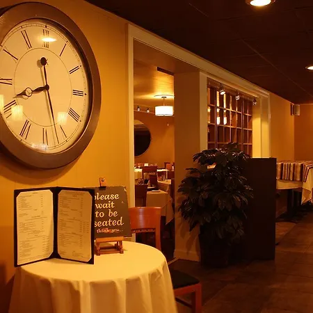Macaluso'S At The Lantern Lodge-3