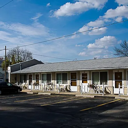 Inn Town Motel-3