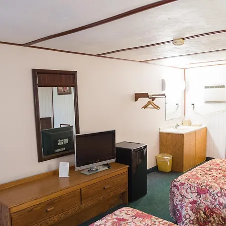 Dutch Treat Motel-3