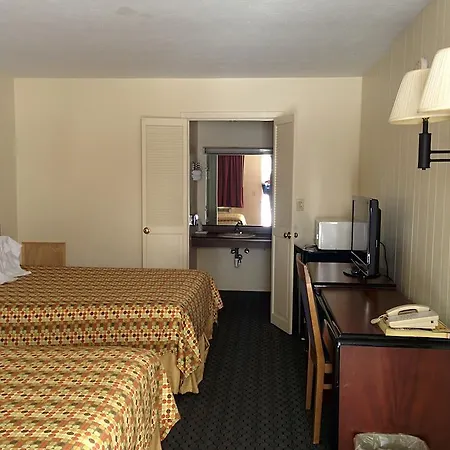 Economy Inn Toledo-Perrysburg-3