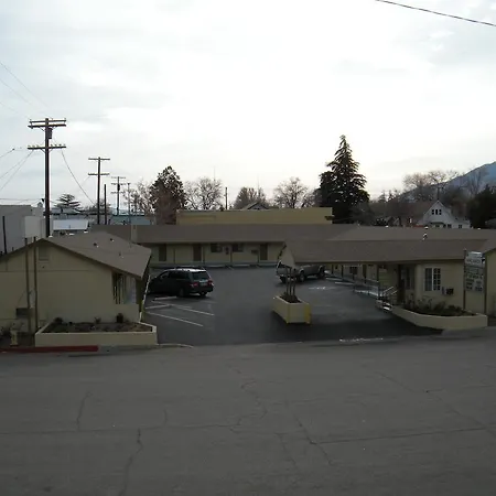 Lone Pine Budget Inn-3