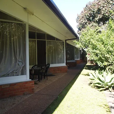 Ocean Breeze Motel-3