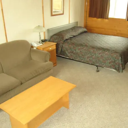 Dreamland Motel-2