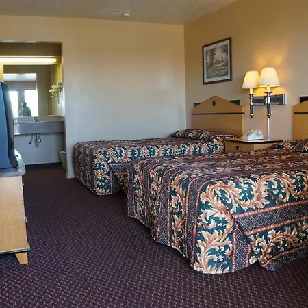 Delux Inn Tulsa-2