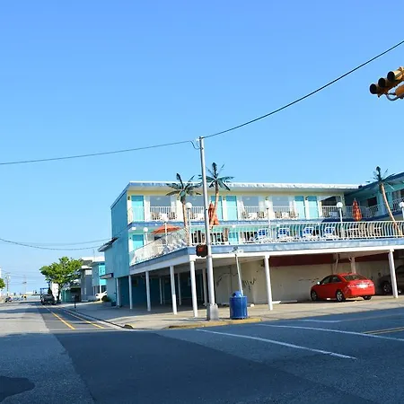 Royal Court Motel-2