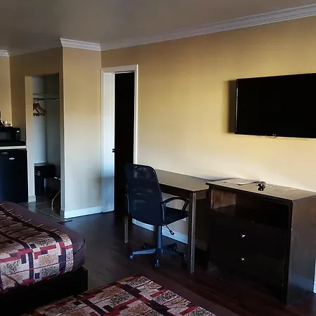 Anaheim Astoria Inn & Suites-3