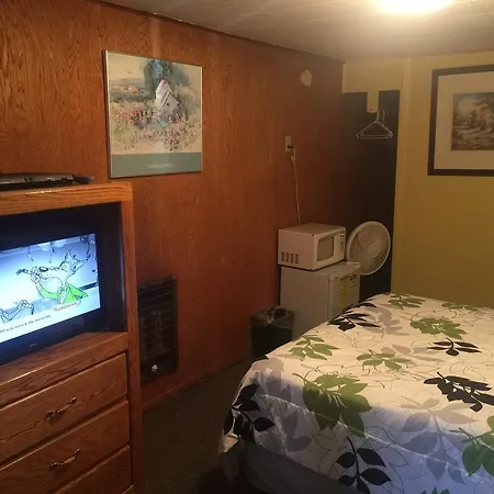 Budget Inn Motel Chemult-3