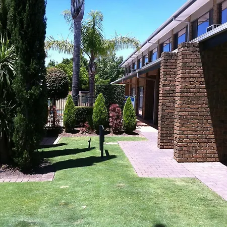Marion Motel And Apartments-2