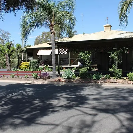 Lake Forbes Motel-2
