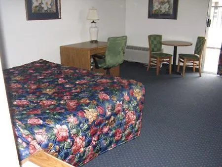 American Motel-3