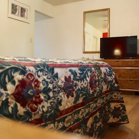 Starlite Motel-3