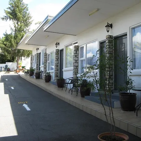 White Manor Motel-3