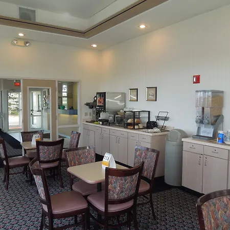 Knights Inn Elyria-2