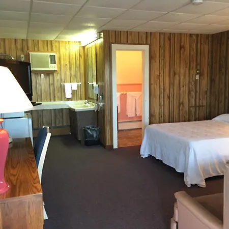 Knob Hill Motor Lodge-2