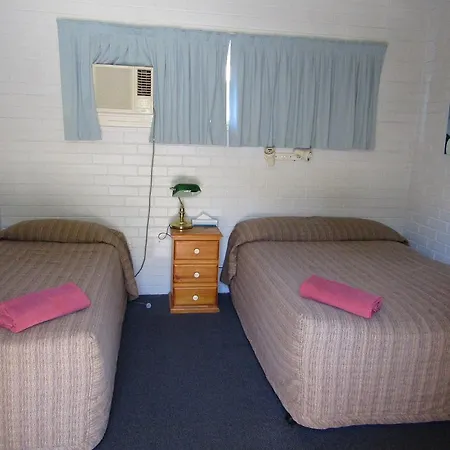 Beach Drive Motel-3
