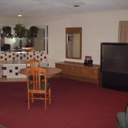 Baymont By Wyndham Harvard-2