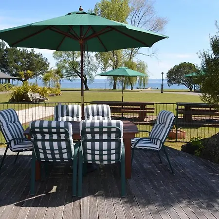Cedarwood Lakeside Motel & Conference Venue-2