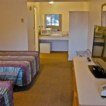 Motel 101-2