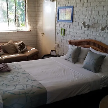 Holland Park Motel-3
