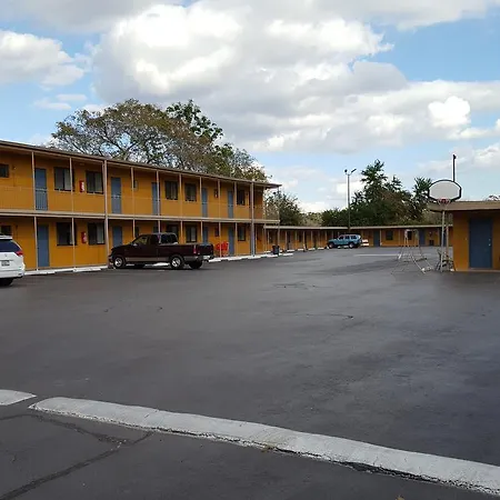 Budget Motel-2