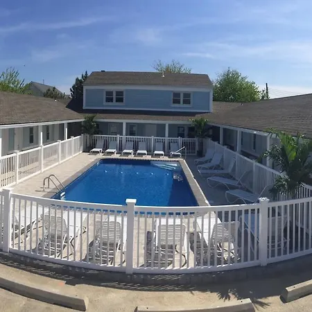 Boardwalk Beach Inn-2