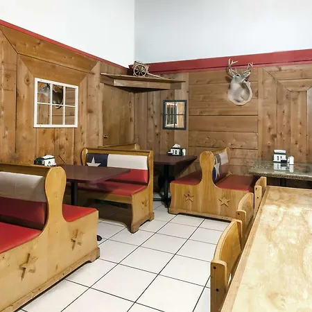 Days Inn By Wyndham San Antonio Lytle-2