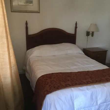 Frontier Motel-2
