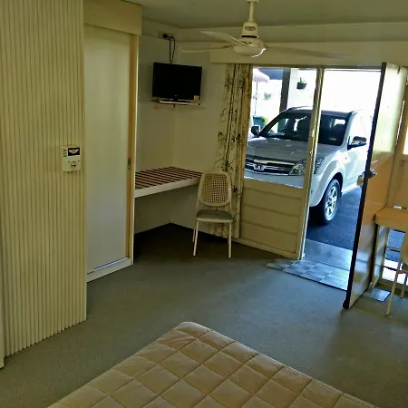 Cairns Motor Inn-3