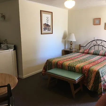 Sun -N- Sand Motel-3