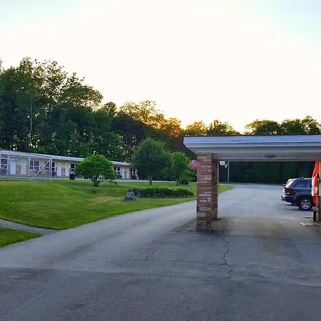 Stucco Lodge-3