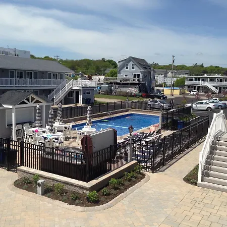 The Beachwood-2