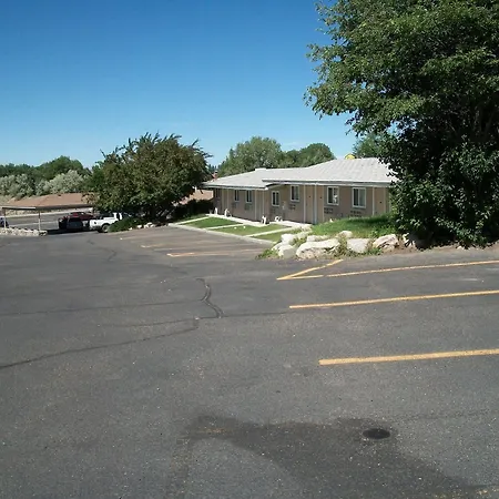 A Wyoming Inn-2