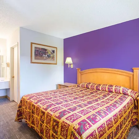 Knights Inn Phoenix At N Black Canyon Hwy-3